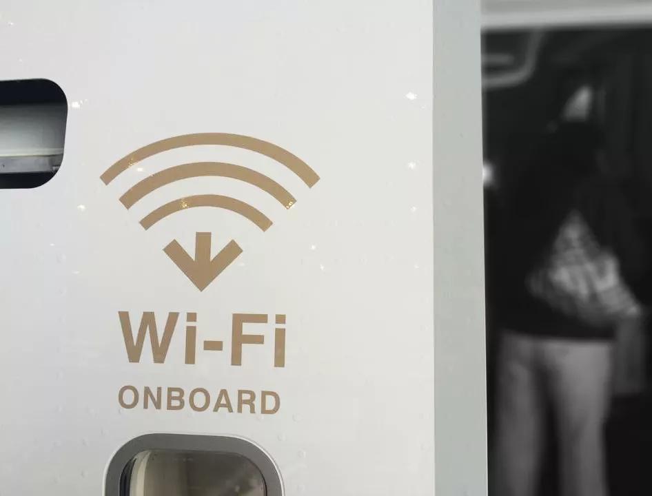China Airlines NexGen program | 華航新世代客艙計畫 – Aircraft door